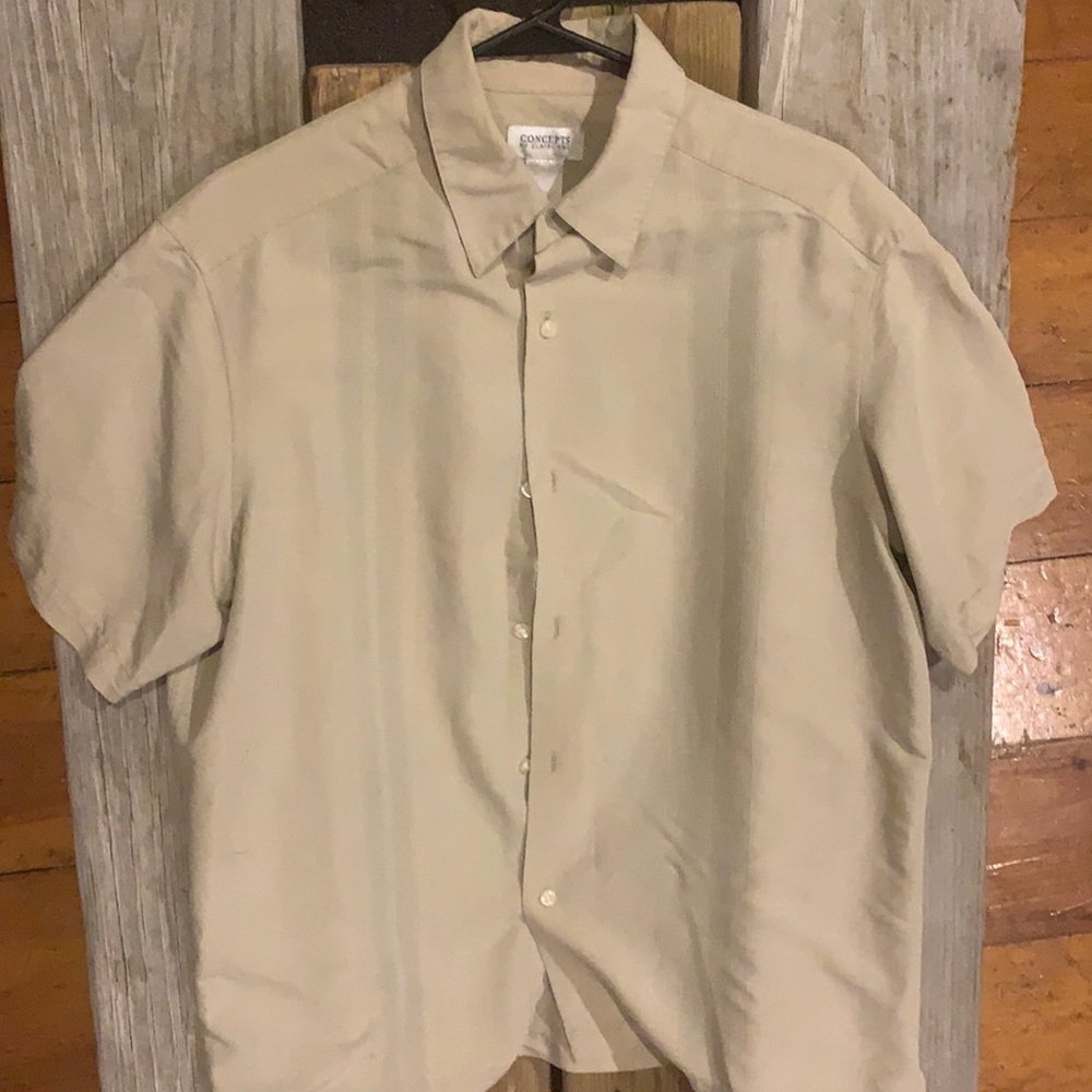 Concepts by Claiborne large button down collared tee